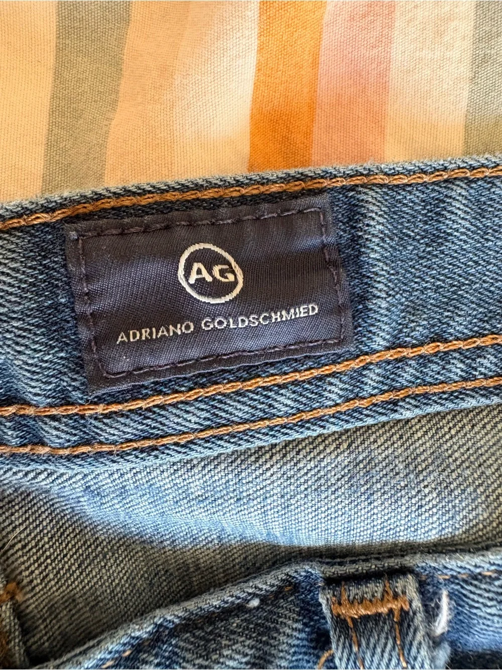 AG Adriano Goldschmied Matchbox Jeans 32 Distressed Slim Straight
